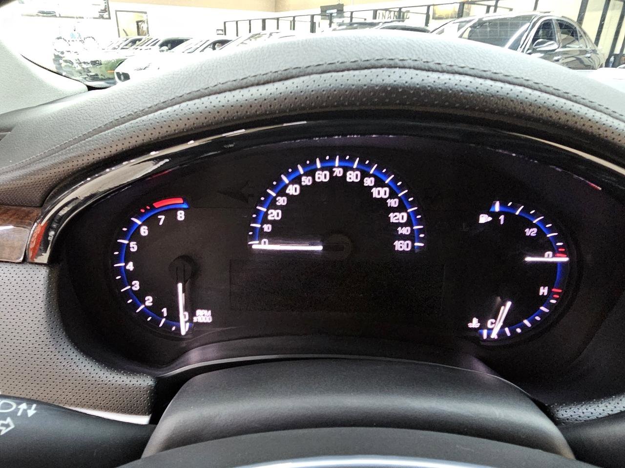 Used 2013 Cadillac XTS Luxury FWD image 30