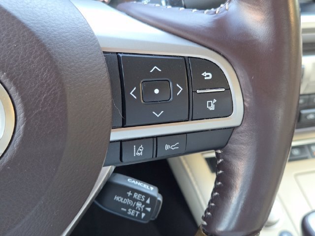 Used 2016 Lexus ES 350 w/ Luxury Package w/Wood Trim FWD image 19