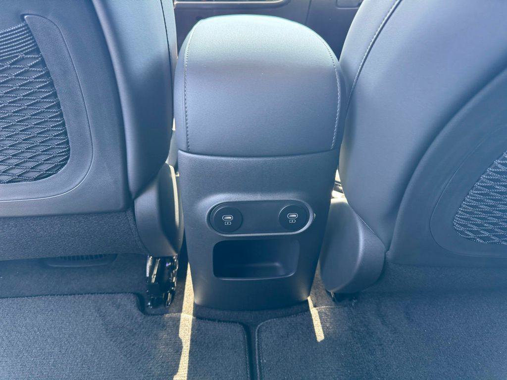New 2025 Hyundai Ioniq 5 SEL AWD/4WD image 13