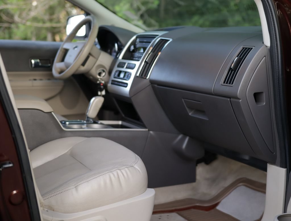 Used 2009 Ford Edge Limited FWD image 25
