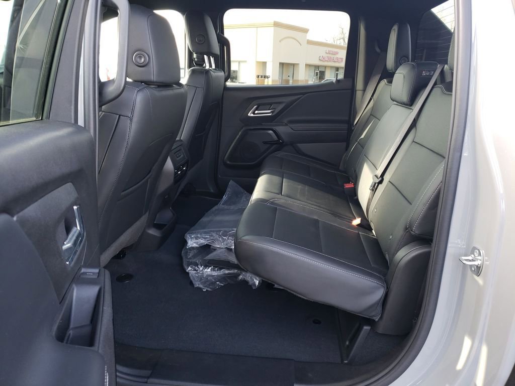 New 2025 Chevrolet Silverado EV LT image 23