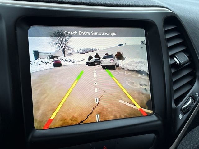 Used 2017 Jeep Cherokee Limited image 15