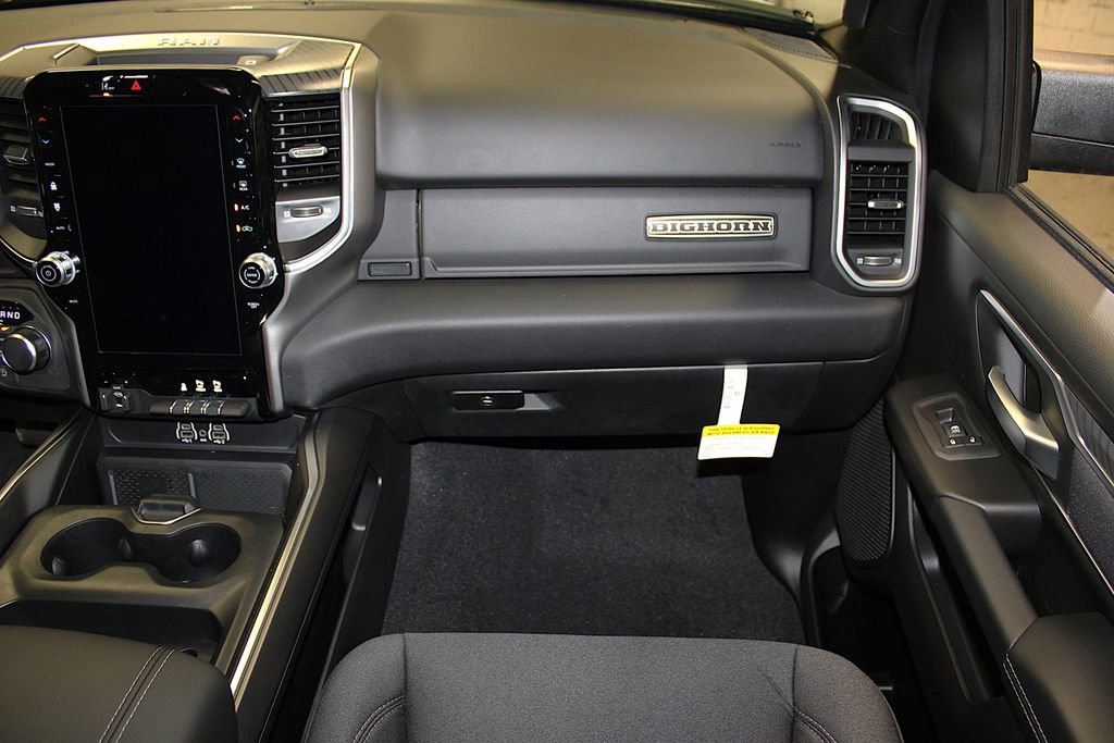New 2026 RAM 1500 4x4 Crew Cab image 31