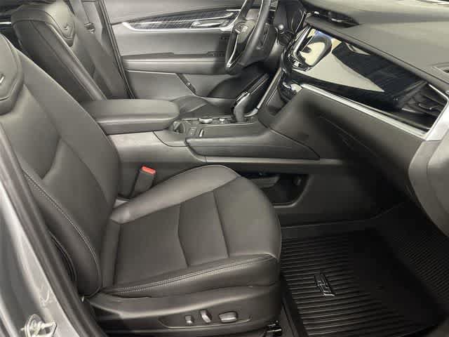 Used 2024 Cadillac XT6 Premium Luxury w/ LPO, Floor Liner Package AWD/4WD image 22