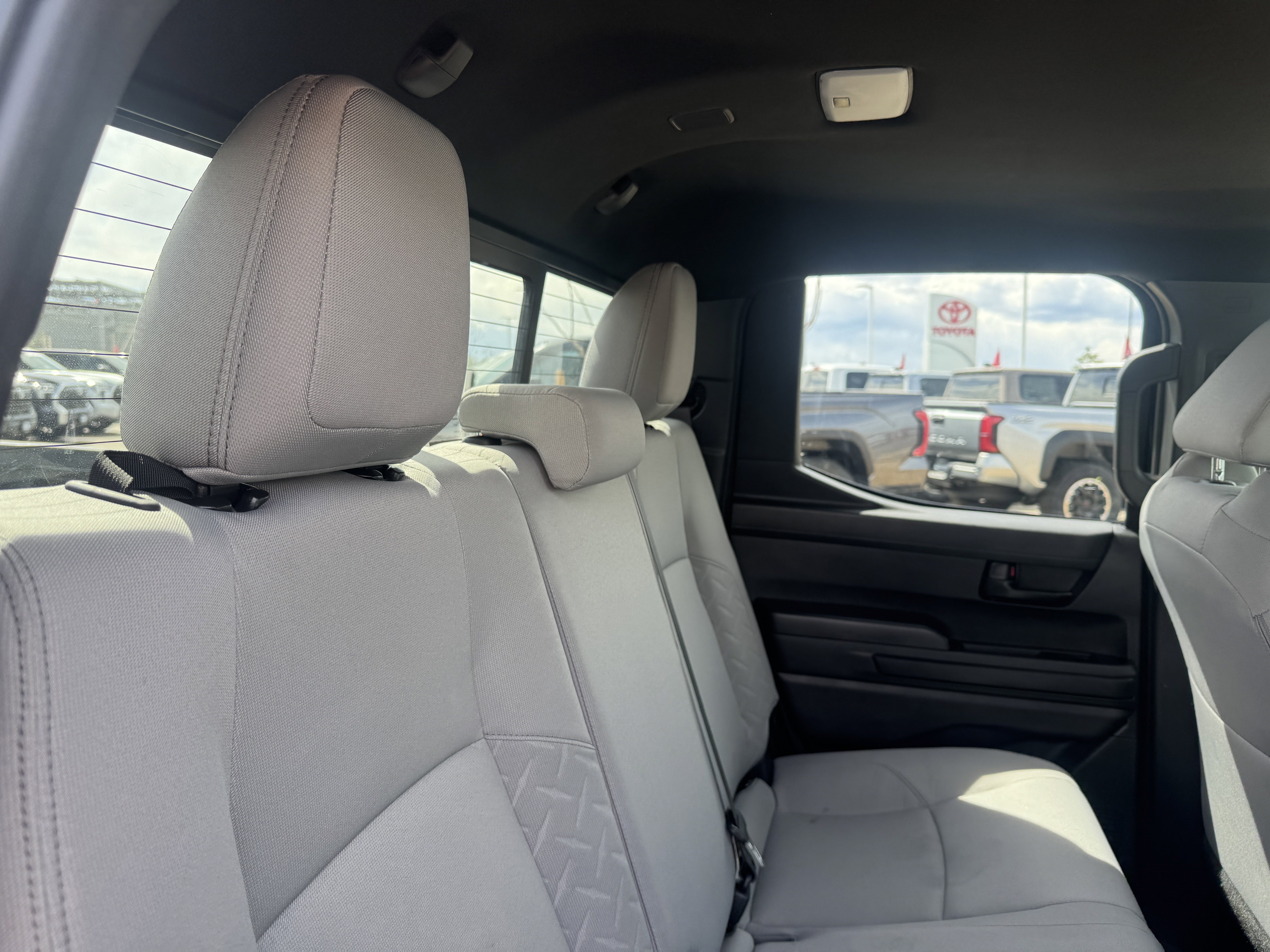 Certified 2025 Toyota Tacoma SR5 AWD/4WD image 18