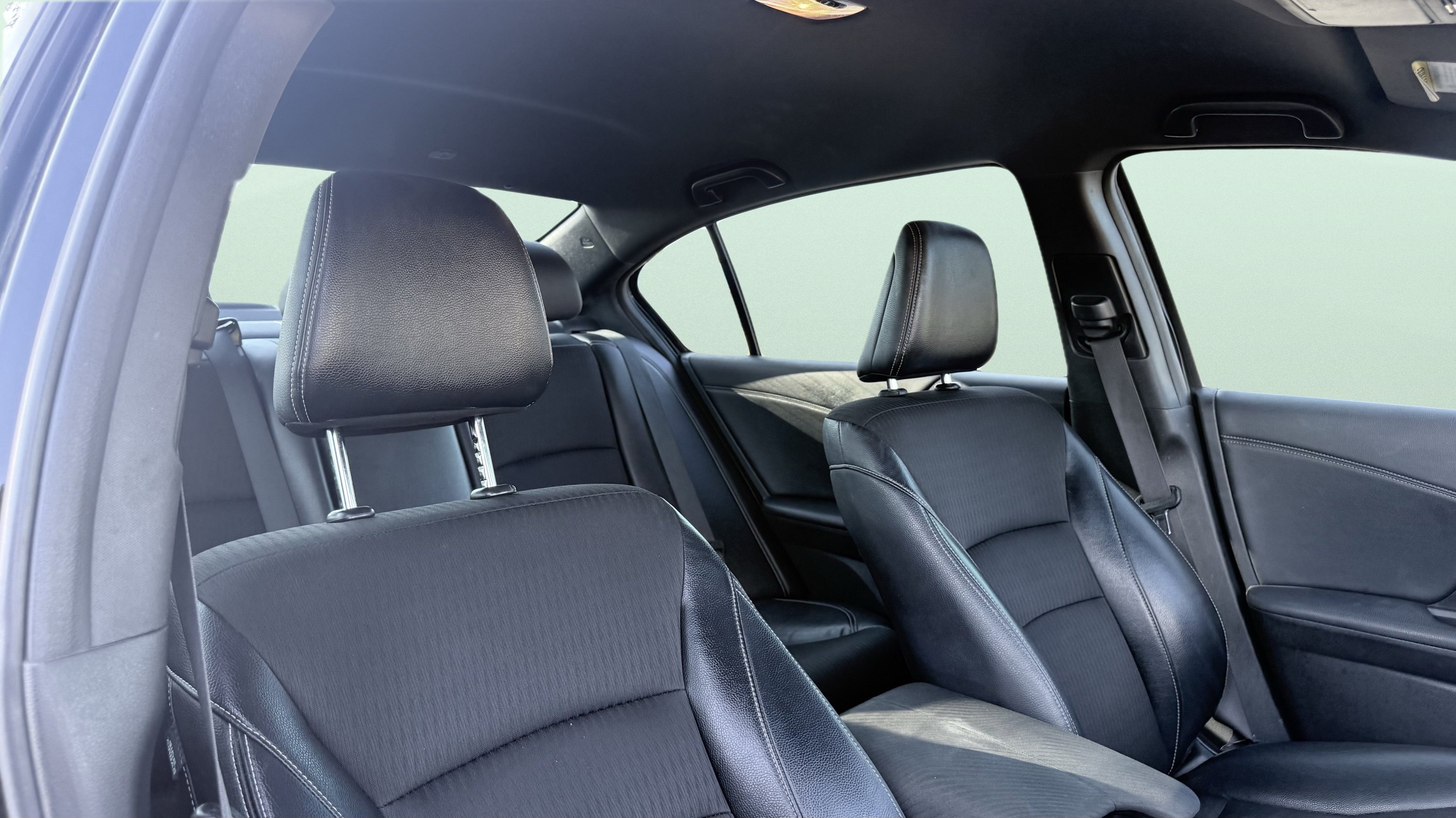 Used 2017 Honda Accord Sport image 39
