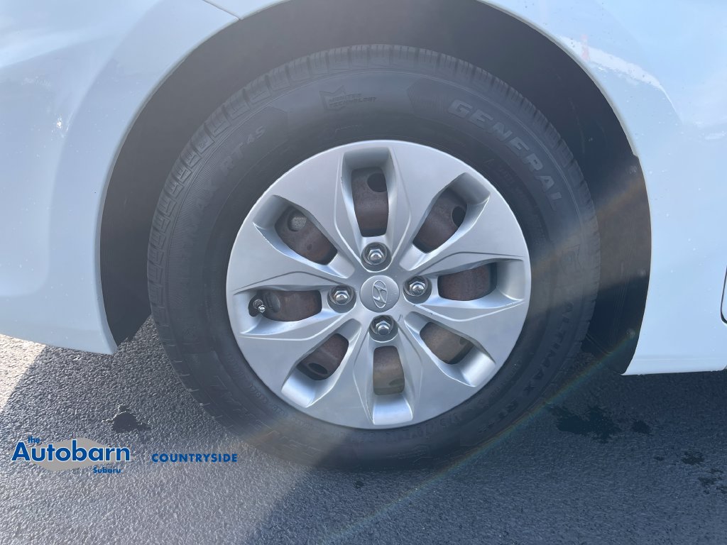 Used 2016 Hyundai Accent SE w/ Option Group 02 FWD image 25