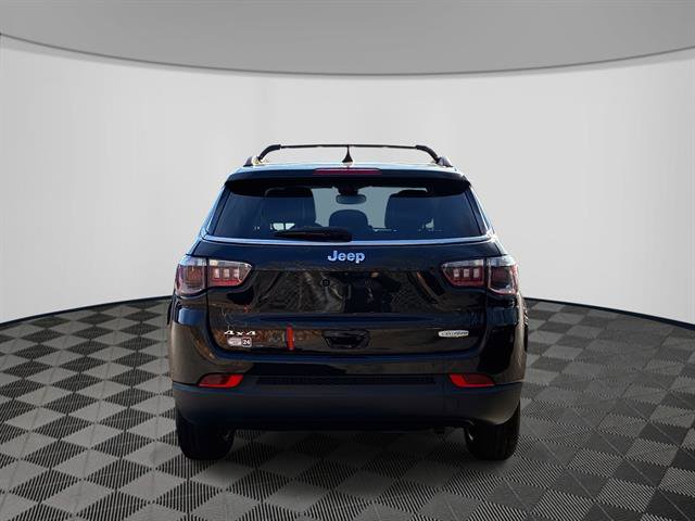 Certified 2022 Jeep Compass Latitude image 6