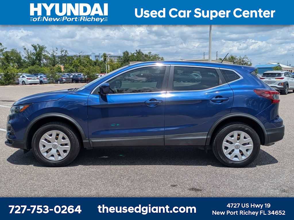 Used 2020 Nissan Rogue Sport S FWD image 2