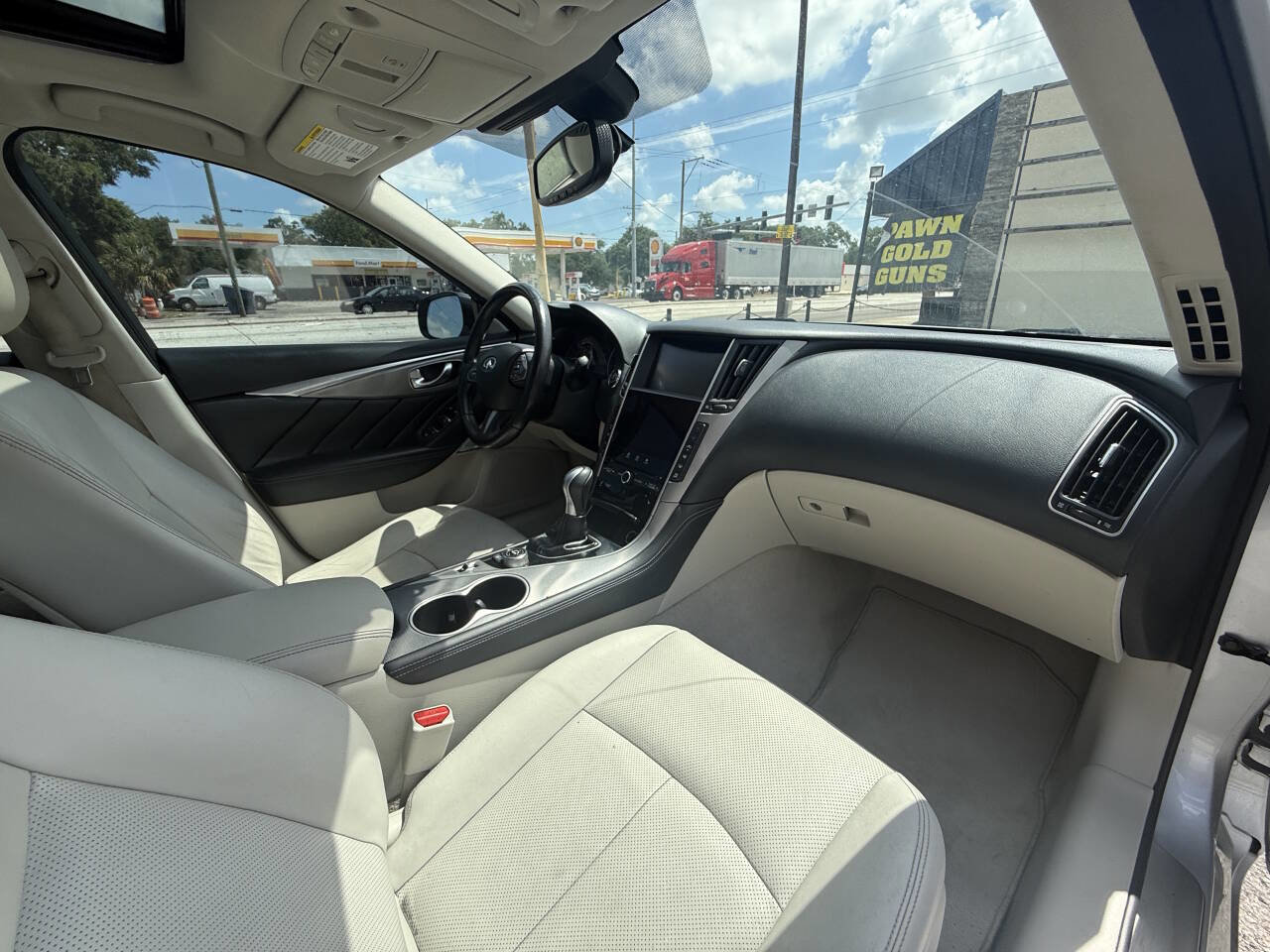 Used 2017 INFINITI Q50 Premium w/ 2.0T Premium Plus Package RWD image 17