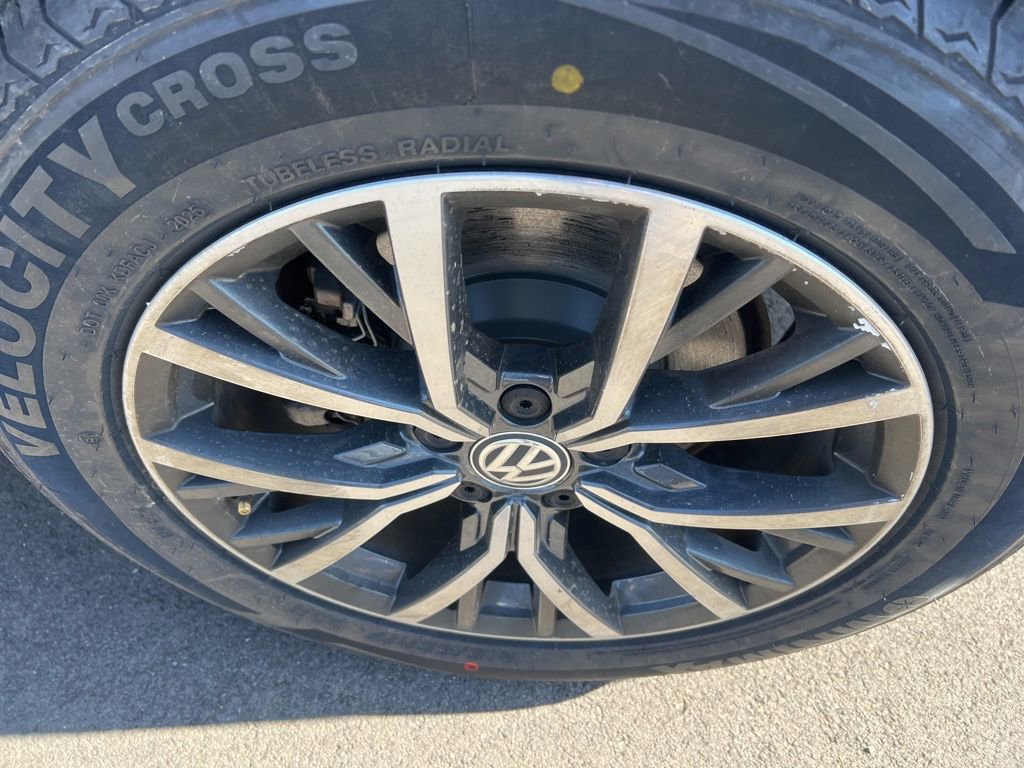 Used 2019 Volkswagen Tiguan SE image 44