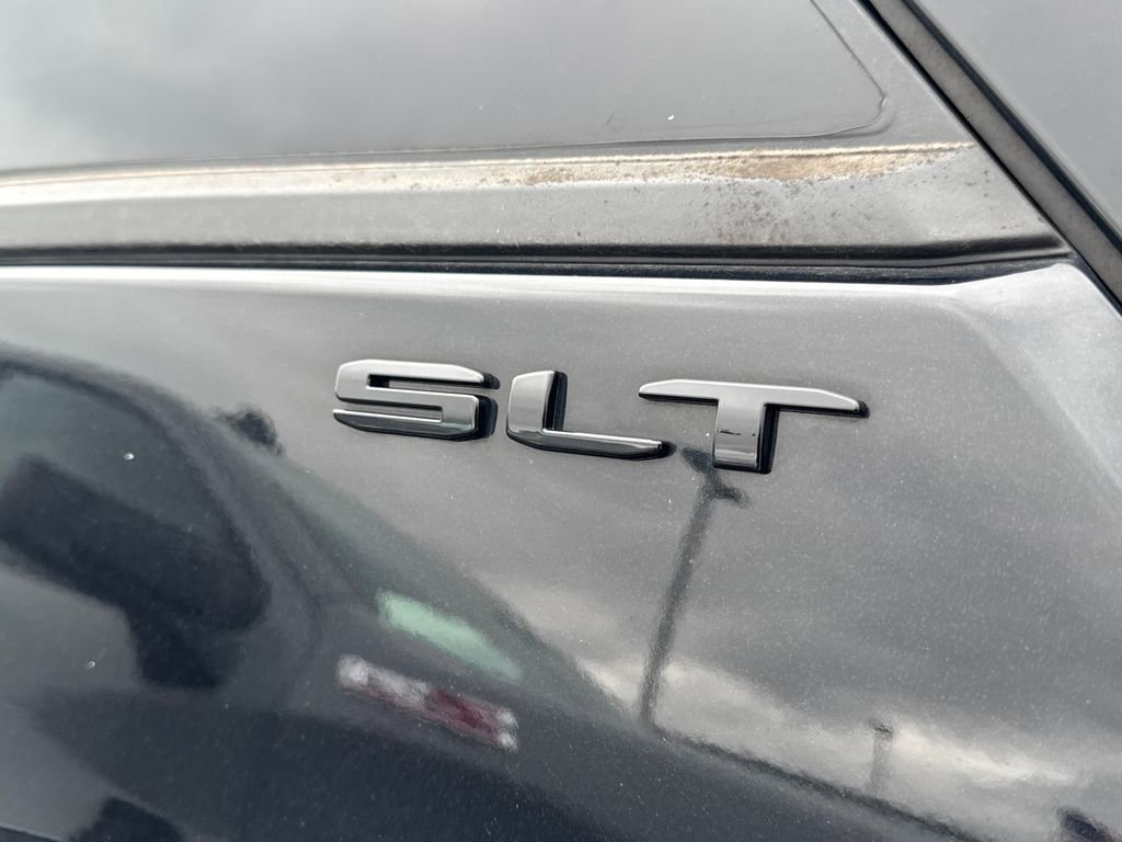 Used 2023 GMC Terrain SLT w/ Elevation Edition FWD image 11