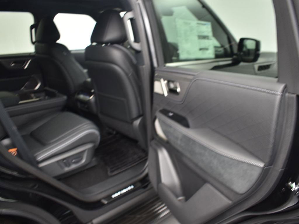 New 2026 INFINITI QX80 Autograph w/ Premium Cargo Package image 17