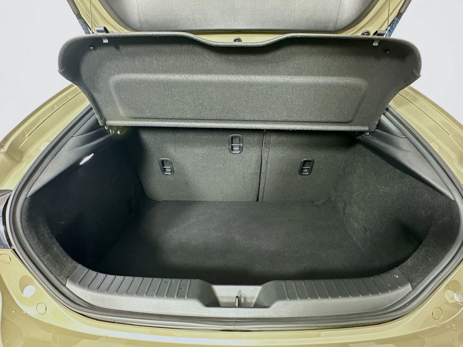 Certified 2025 MAZDA MAZDA3 Carbon AWD/4WD image 26