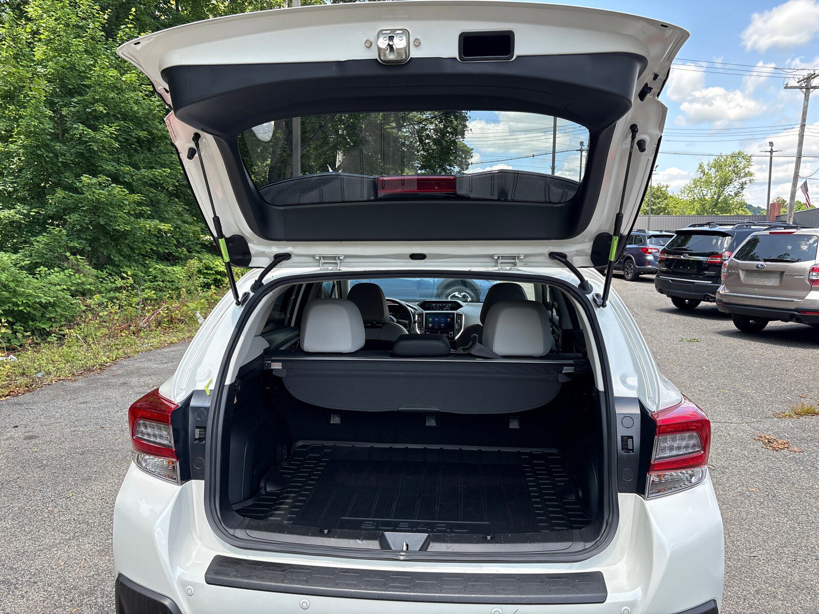 Used 2023 Subaru Crosstrek 2.5i Limited AWD/4WD image 8