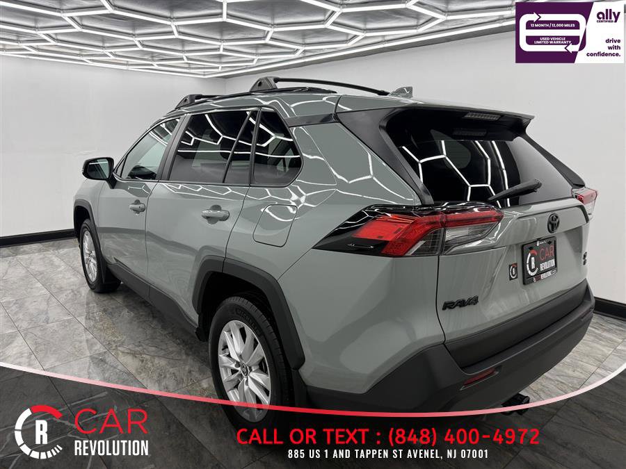 Used 2019 Toyota RAV4 XLE Premium w/ Cold Weather Package image 4