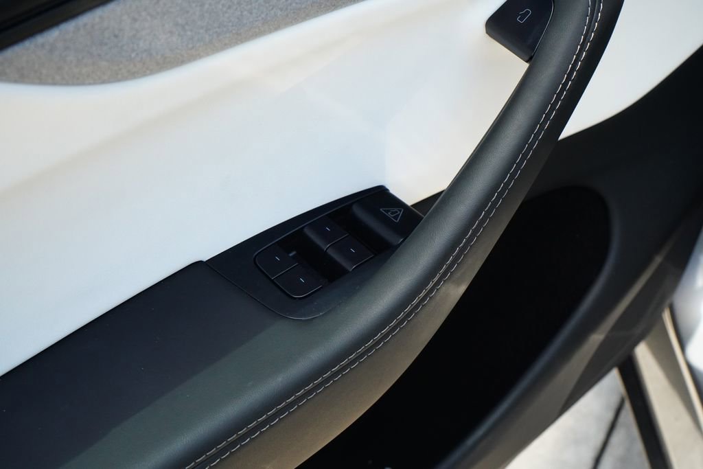 Used 2026 Tesla Model Y AWD image 23