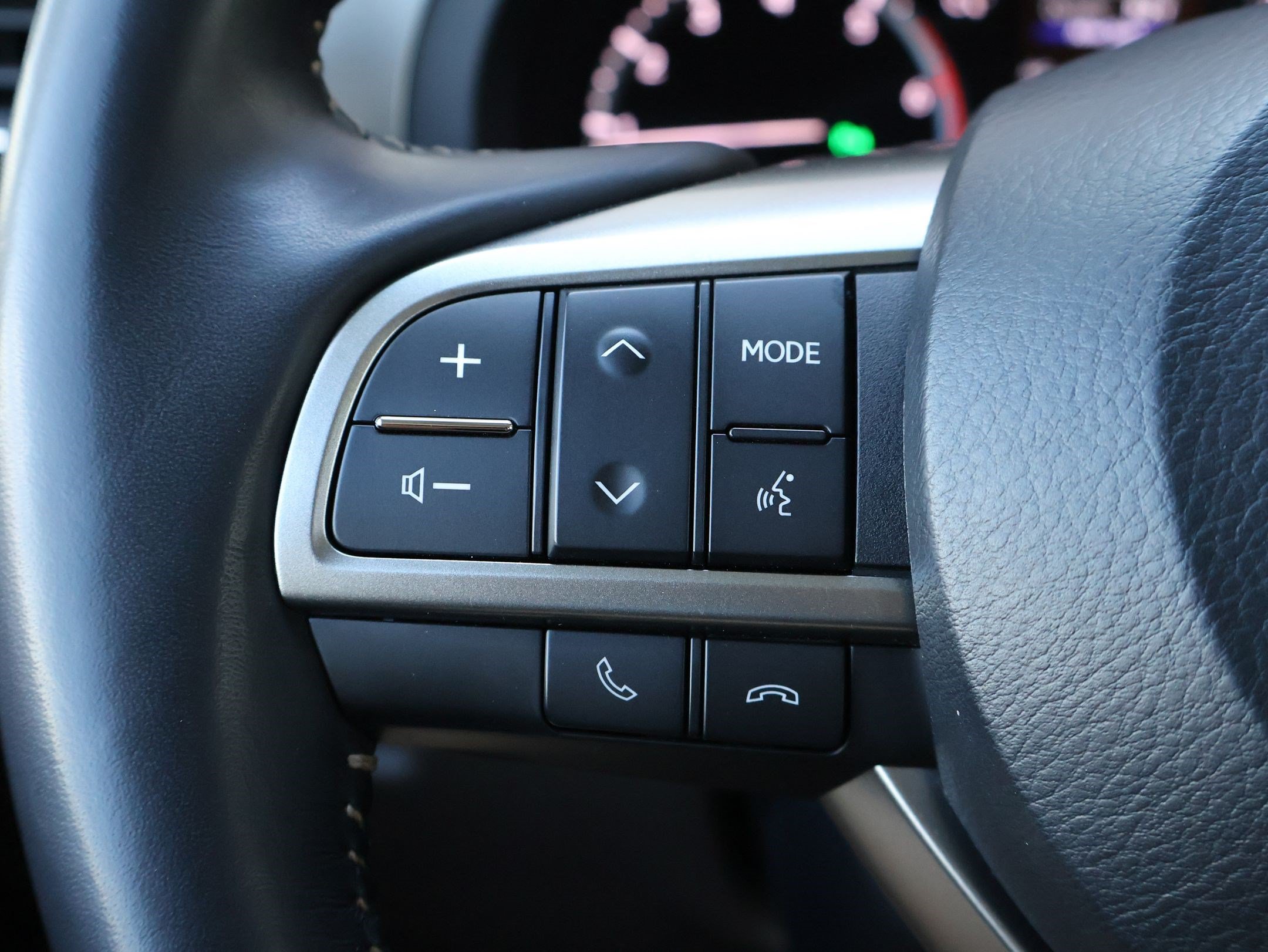 Used 2023 Lexus GX 460 Luxury w/ Sport Design Package AWD/4WD image 18