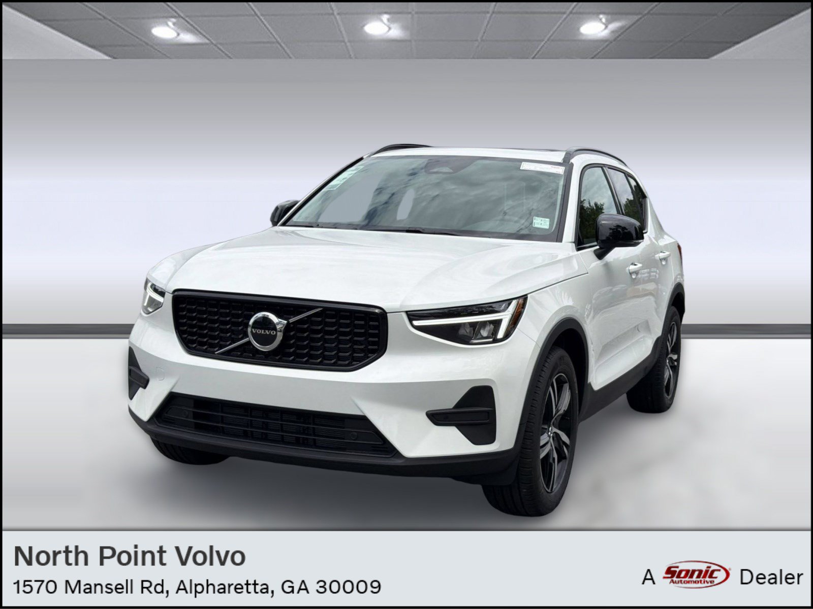New 2026 Volvo XC40 B5 Core w/ Climate Package