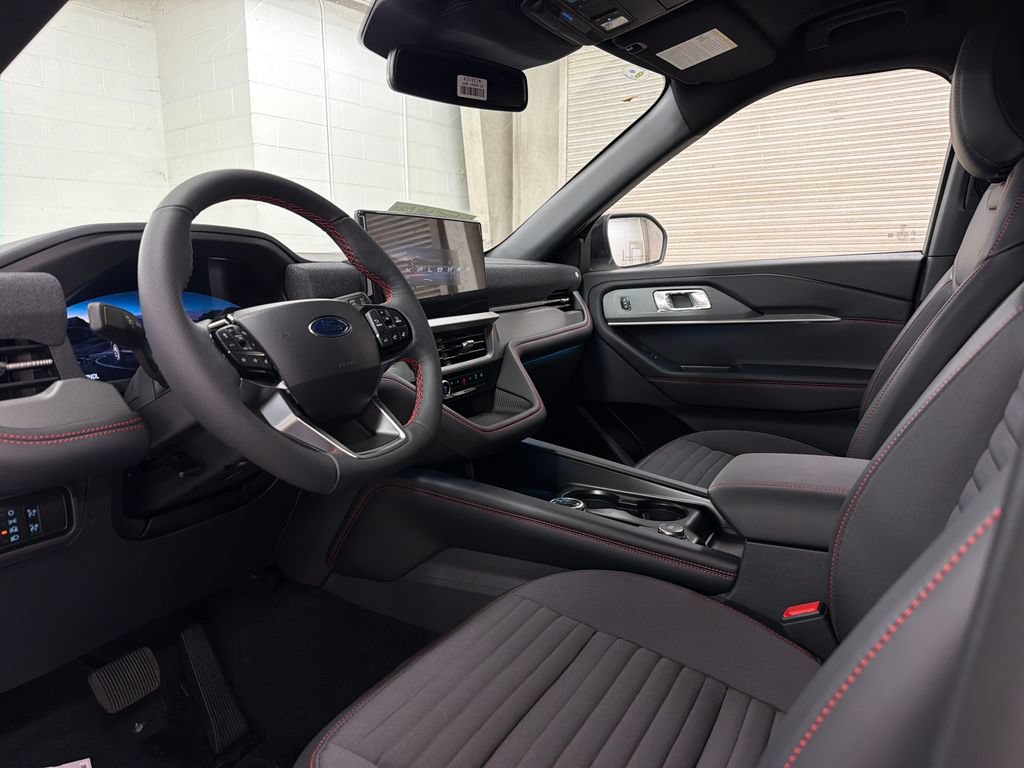 New 2026 Ford Explorer ST-Line w/ ST-Line Street Pack RWD image 6