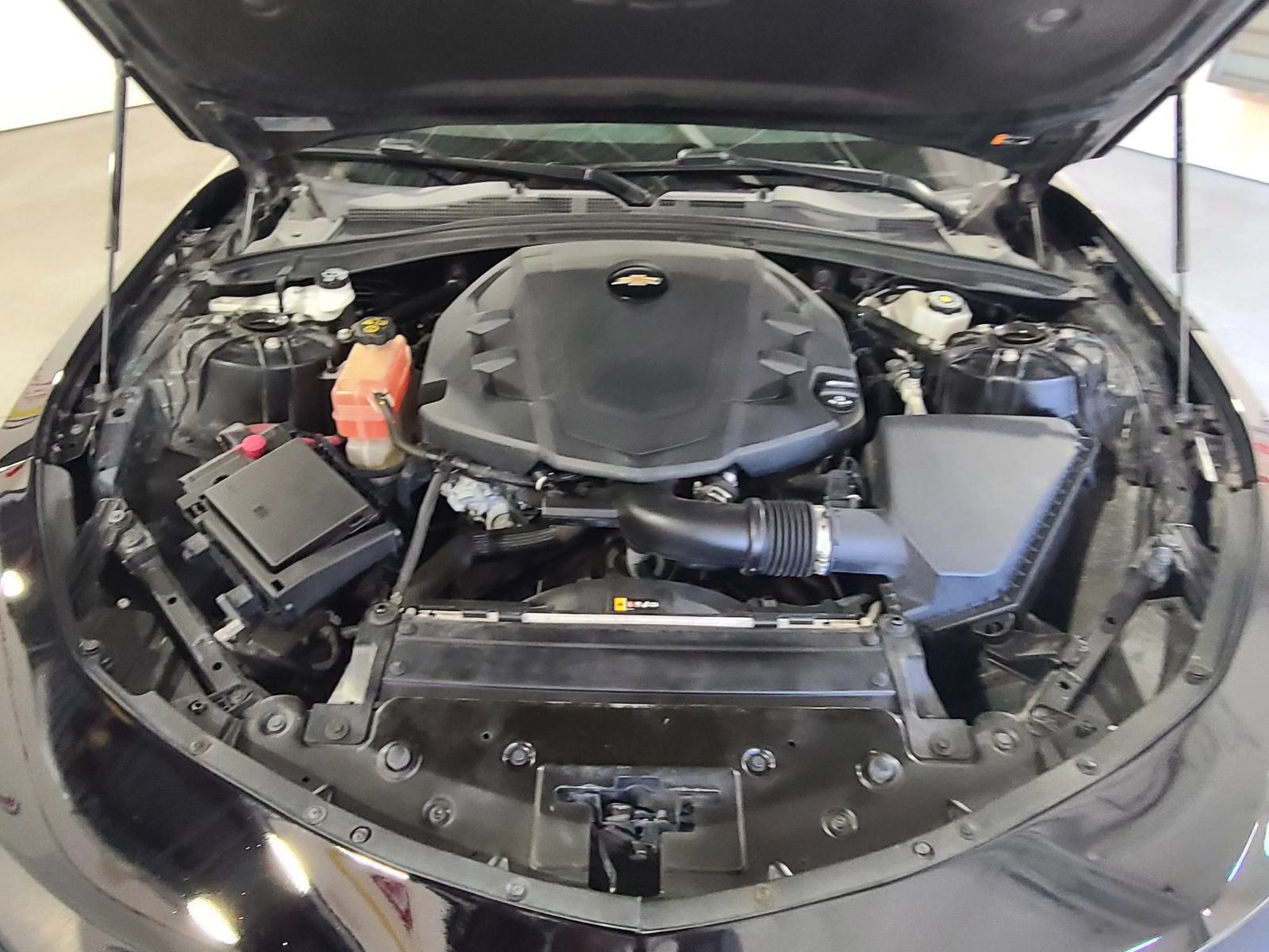 Used 2020 Chevrolet Camaro LT RWD image 23