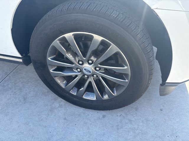 Certified 2020 Ford Expedition Limited w/ Equipment Group 301A image 2