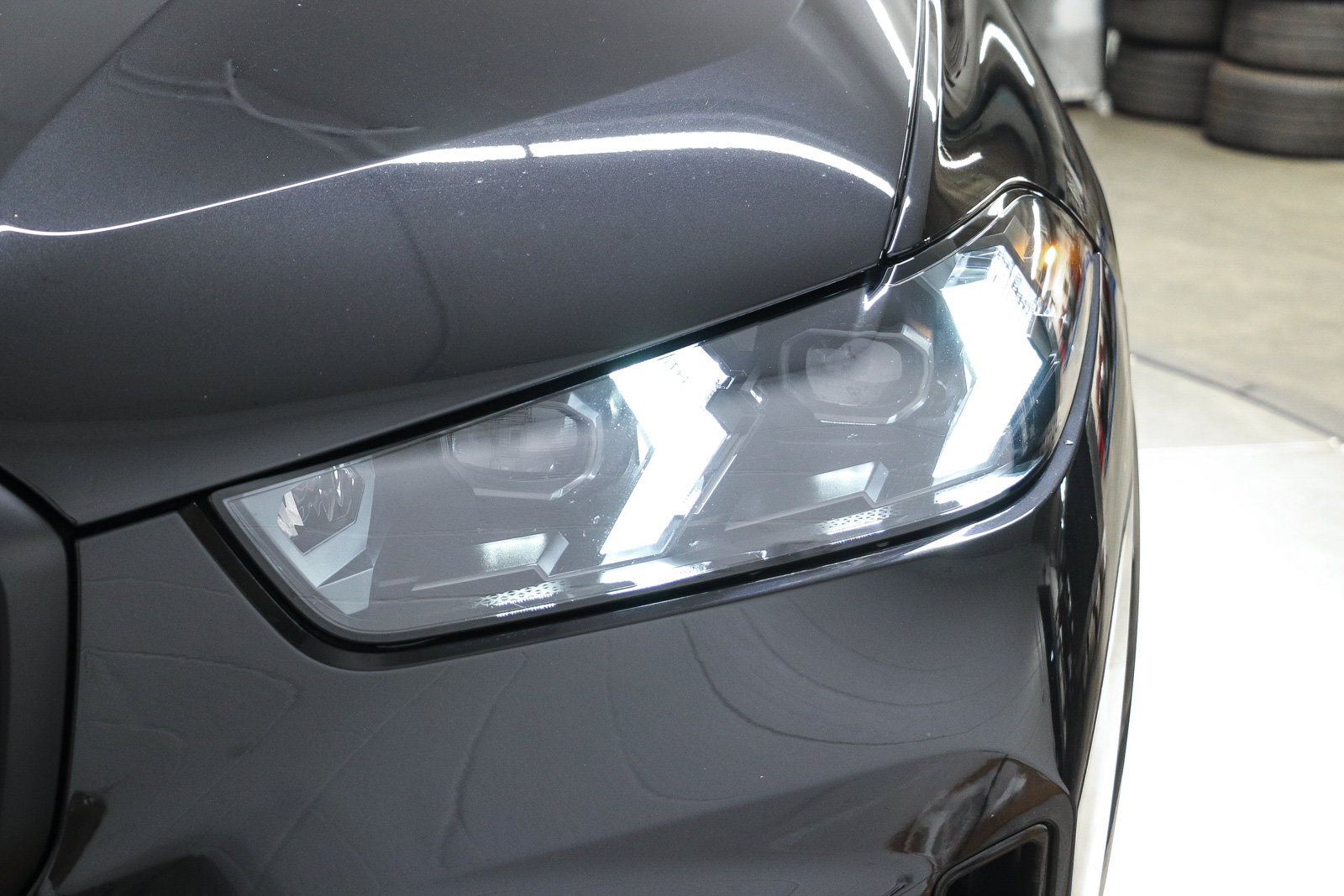 Used 2026 BMW X5 xDrive40i w/ M Sport Package AWD/4WD image 9