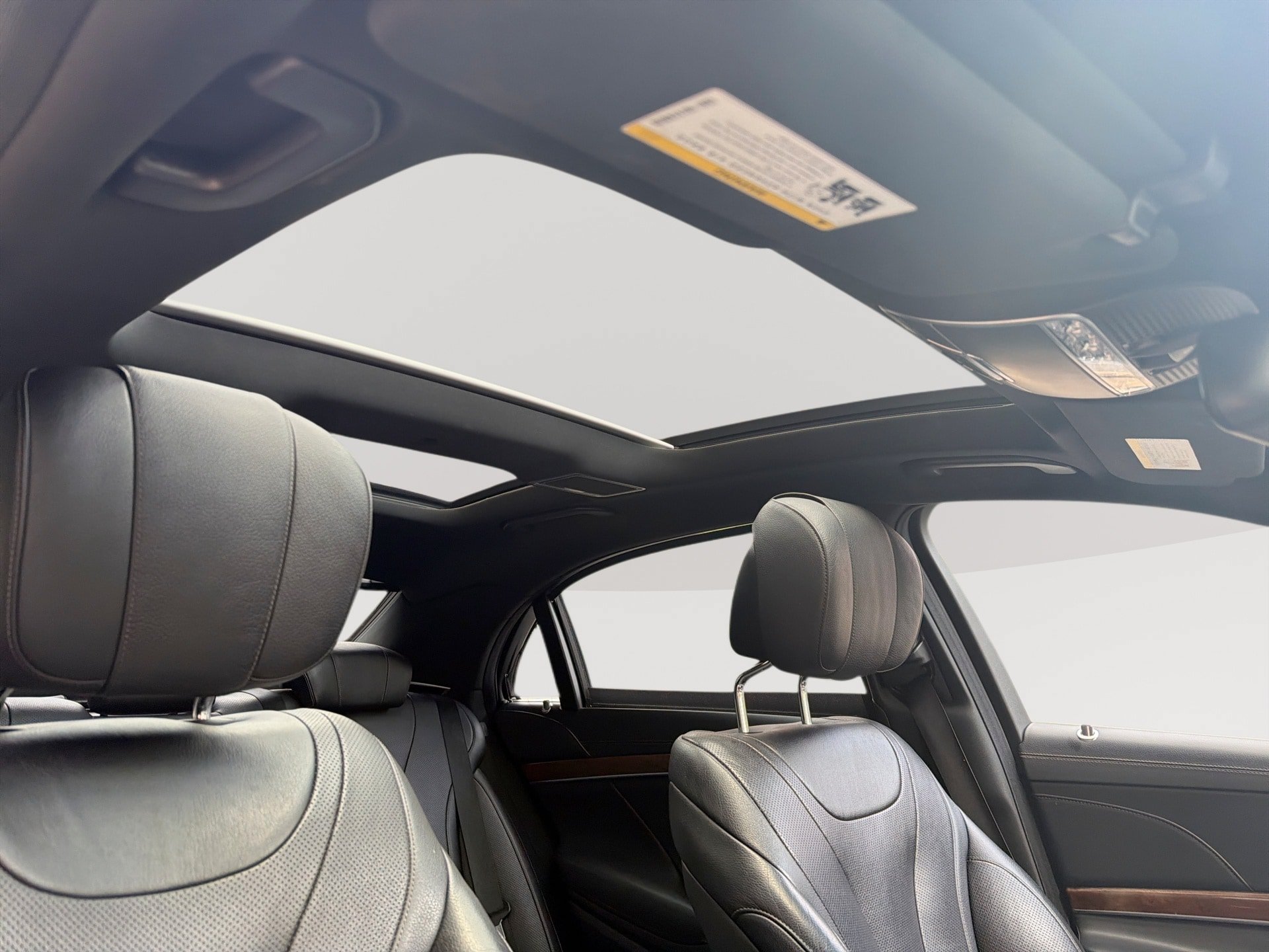 Used 2015 Mercedes-Benz S 550 4MATIC Sedan image 16
