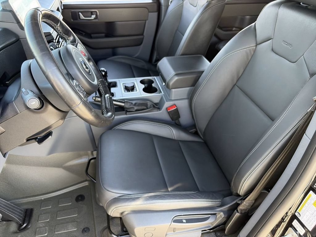 Used 2025 INEOS Grenadier Station Wagon AWD/4WD image 13