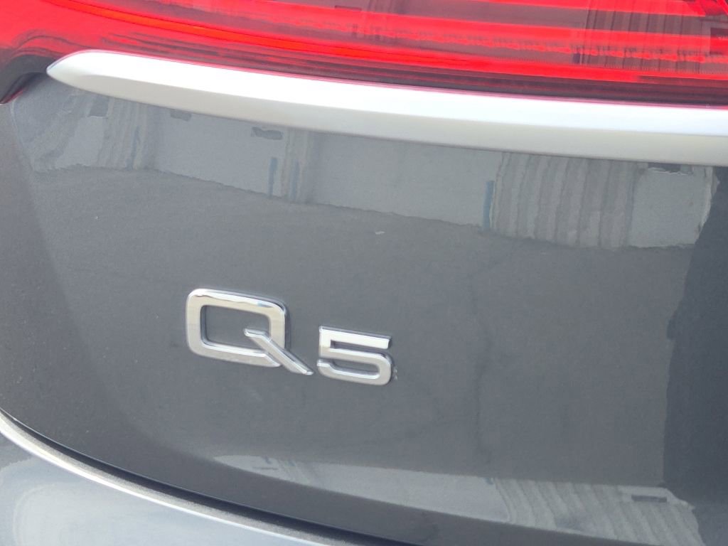 Used 2023 Audi Q5 2.0T Prestige w/ Prestige Package AWD/4WD image 8