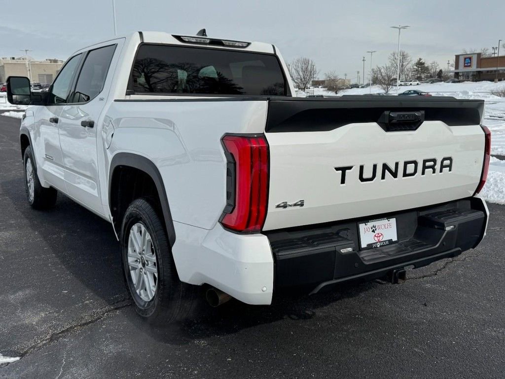 Used 2022 Toyota Tundra SR5 w/ SR5 Convenience Package image 8