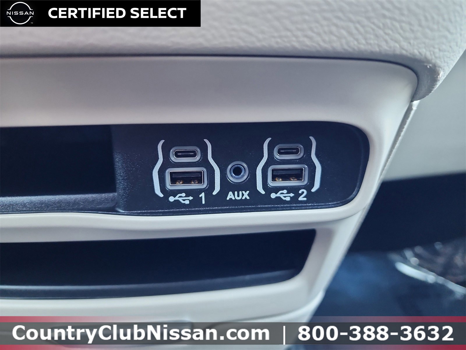 Used 2024 Chrysler Pacifica Touring-L image 15