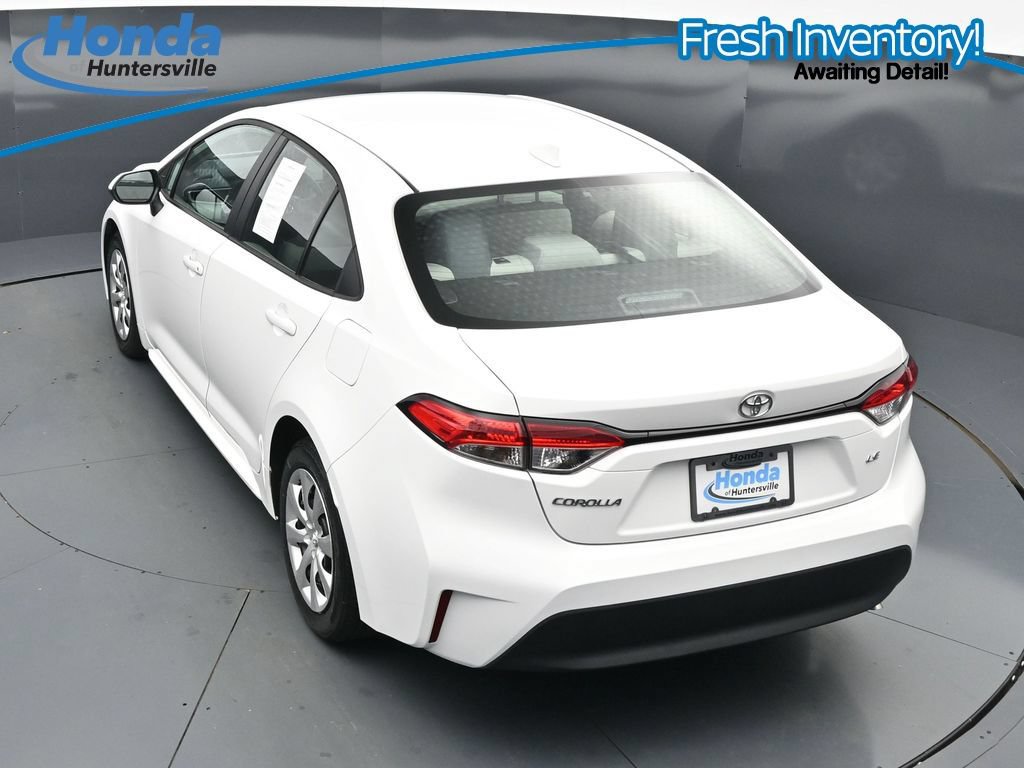 Used 2025 Toyota Corolla LE w/ Convenience Package FWD image 24