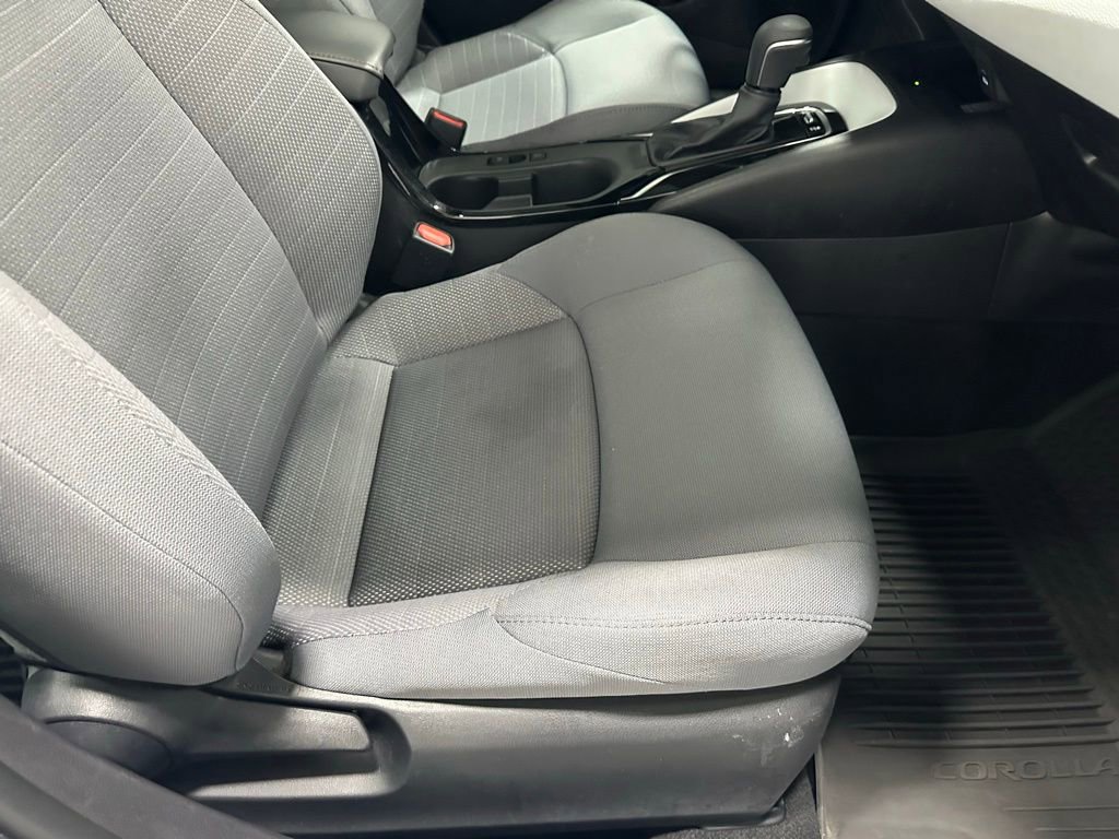 Used 2025 Toyota Corolla SE w/ SE Premium Package image 56