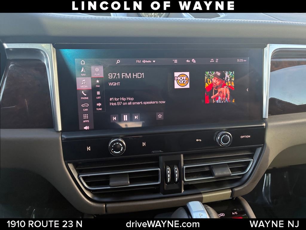 Used 2022 Porsche Macan image 17