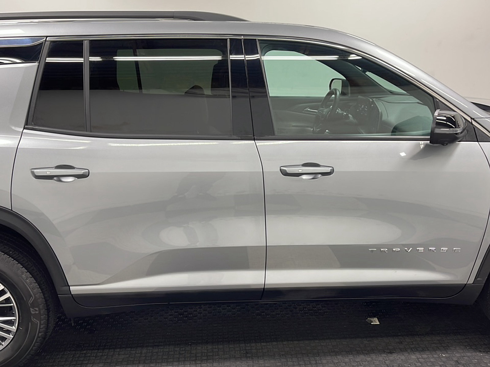 Used 2026 Chevrolet Traverse LT w/ Driver Confidence Package FWD image 22