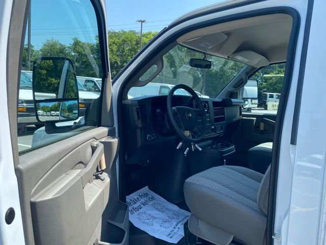 New 2025 Chevrolet Express 3500 w/ Power Convenience Package image 16