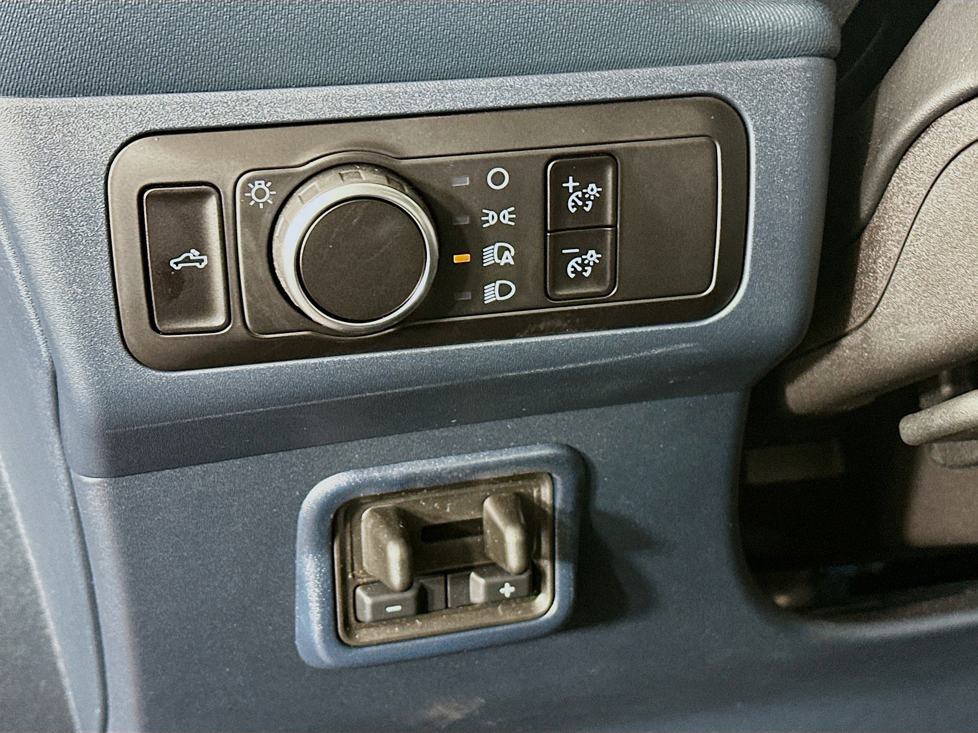 Used 2025 Ford Maverick Lariat w/ Black Appearance Package image 17