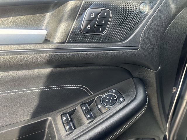 Used 2023 Ford Edge Titanium image 24