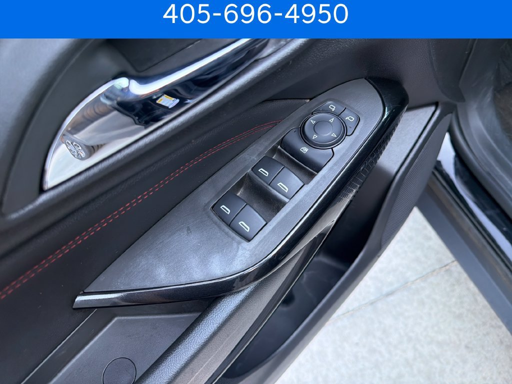 Used 2024 Chevrolet Trax RS w/ Sunroof Package FWD image 15