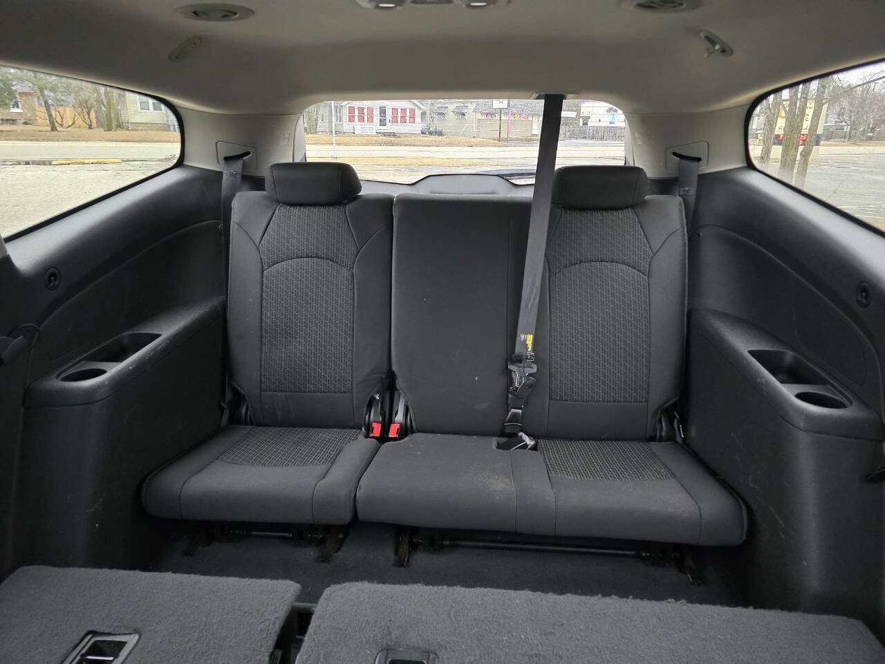 Used 2011 Chevrolet Traverse LT image 15