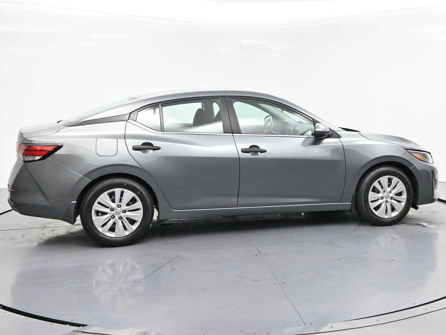 Used 2024 Nissan Sentra S FWD image 8
