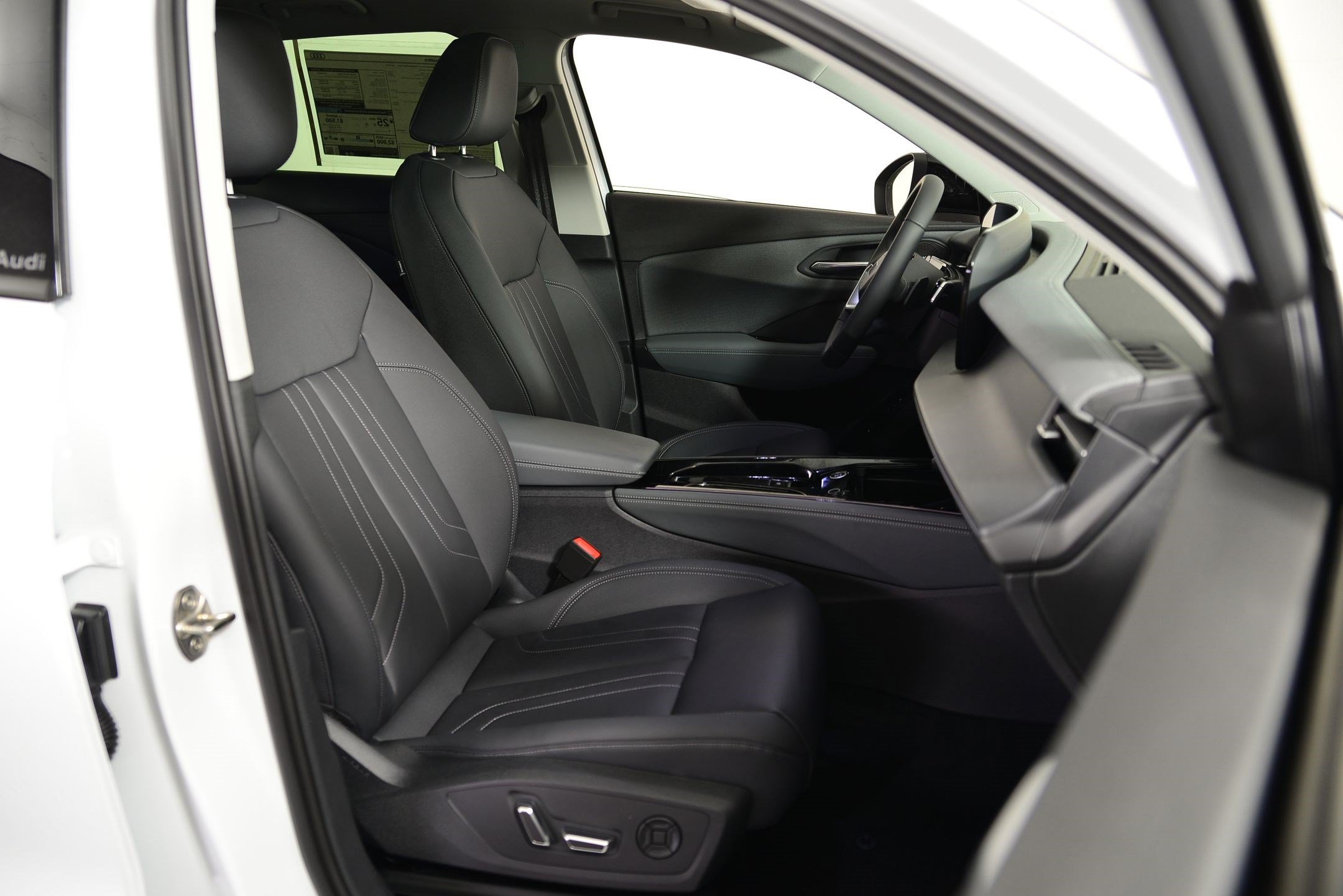 New 2026 Audi Q3 quattro 2.0T AWD/4WD image 19
