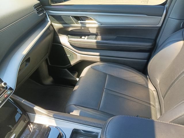 Used 2023 Jeep Wagoneer Series II AWD/4WD image 12