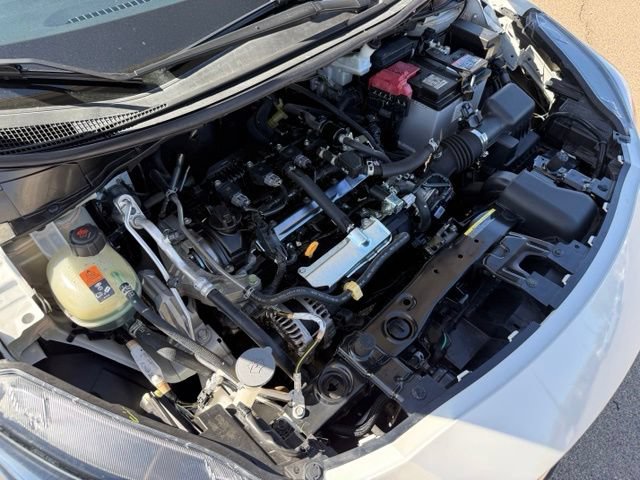Used 2022 Nissan Versa SV FWD image 35