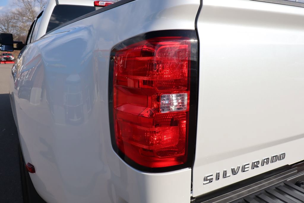 Used 2019 Chevrolet Silverado 3500 High Country w/ Duramax Plus Package image 36