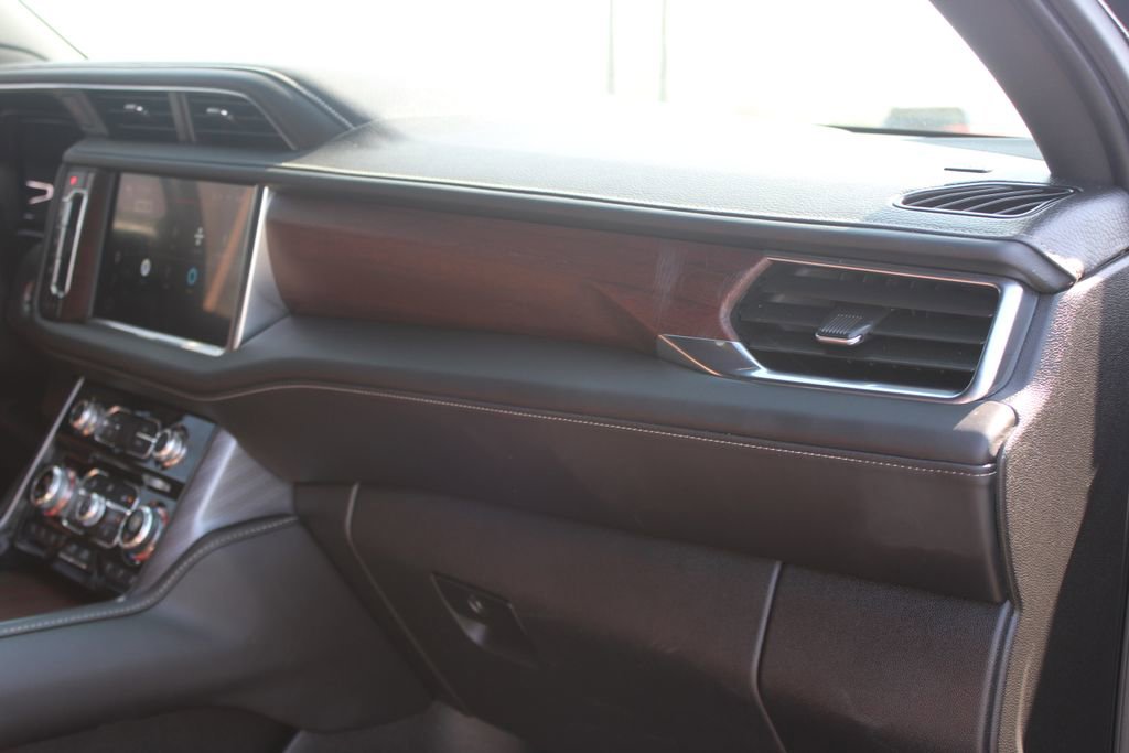 Used 2023 GMC Yukon Denali Ultimate w/ LPO, Floor Liner Package image 35