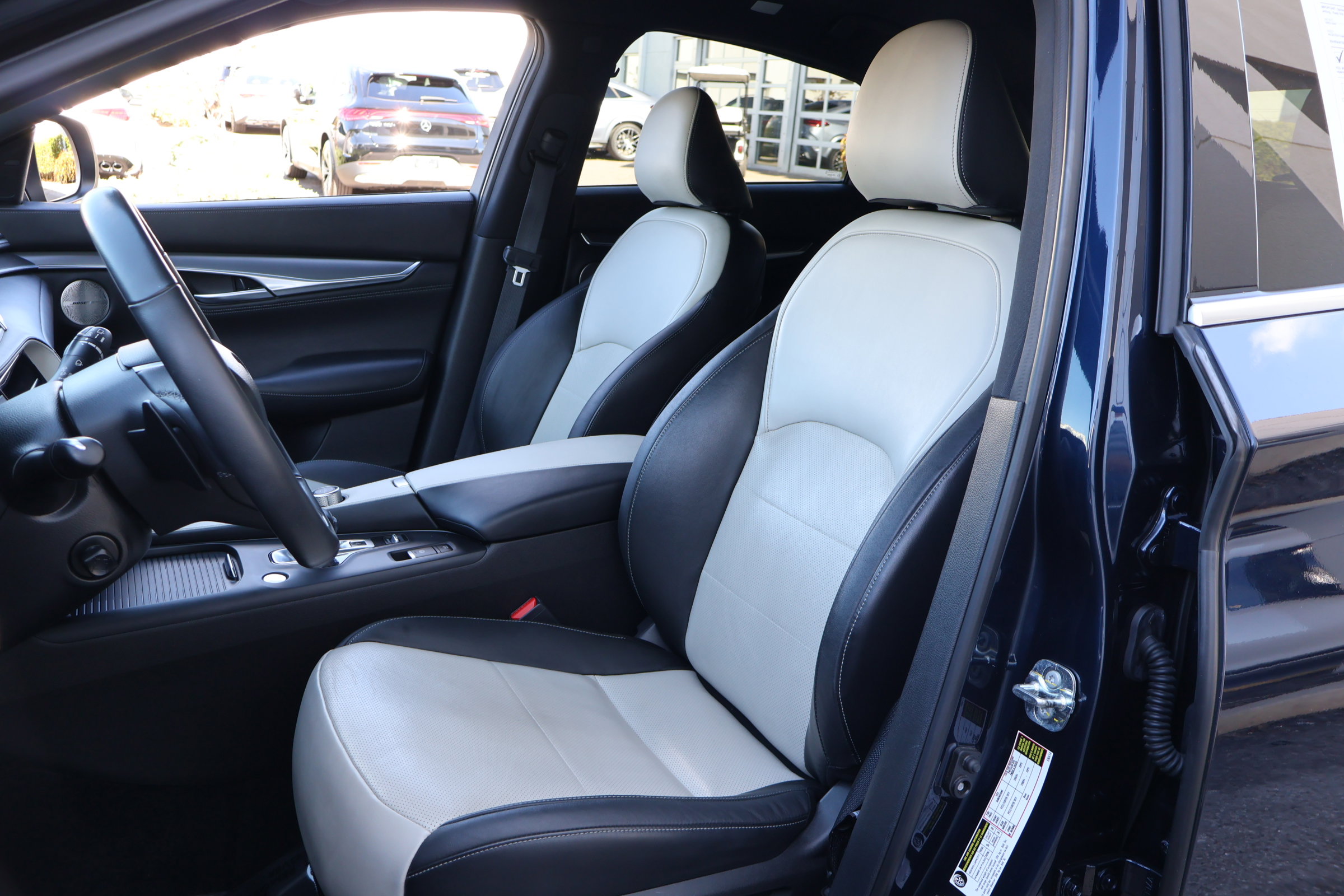 Certified 2023 INFINITI QX55 Essential image 2