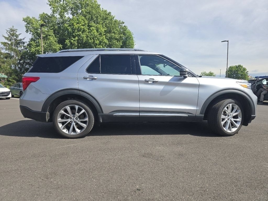 Used 2021 Ford Explorer Platinum w/ Premium Technology Package AWD/4WD image 24
