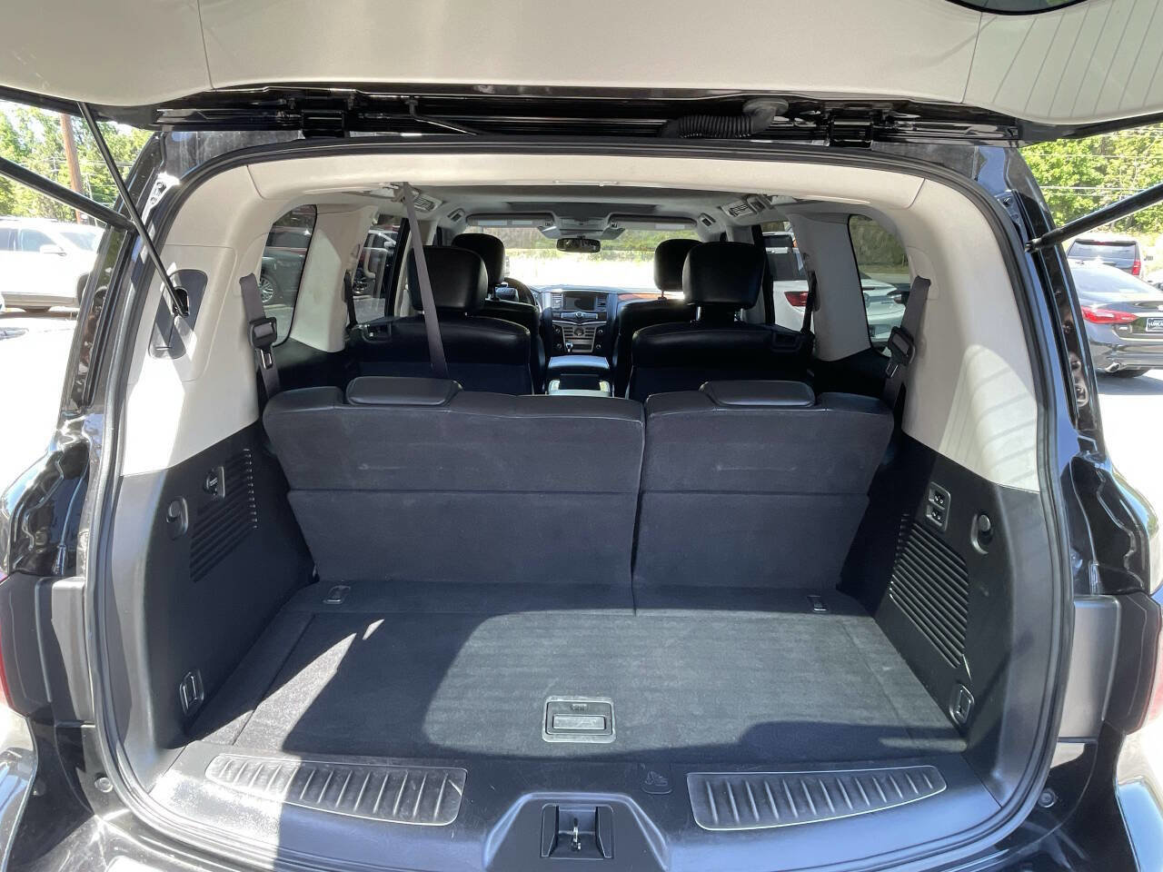 Used 2018 INFINITI QX80 2WD w/ Driver Assistance Package image 8